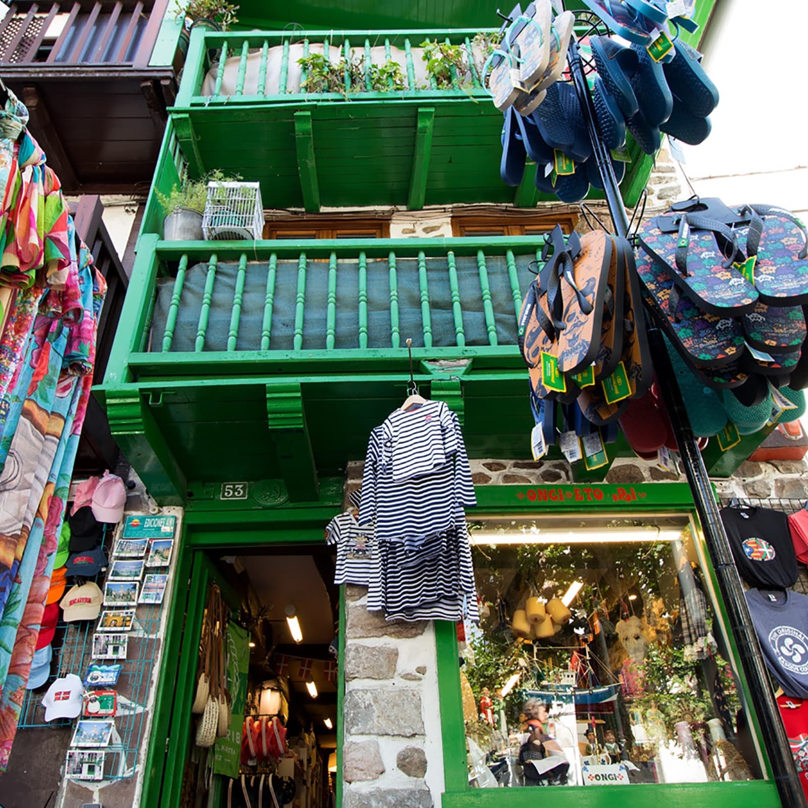 Ongi Etorri - Souvenirs y Artesanía Euskal Herria - Hondarribia