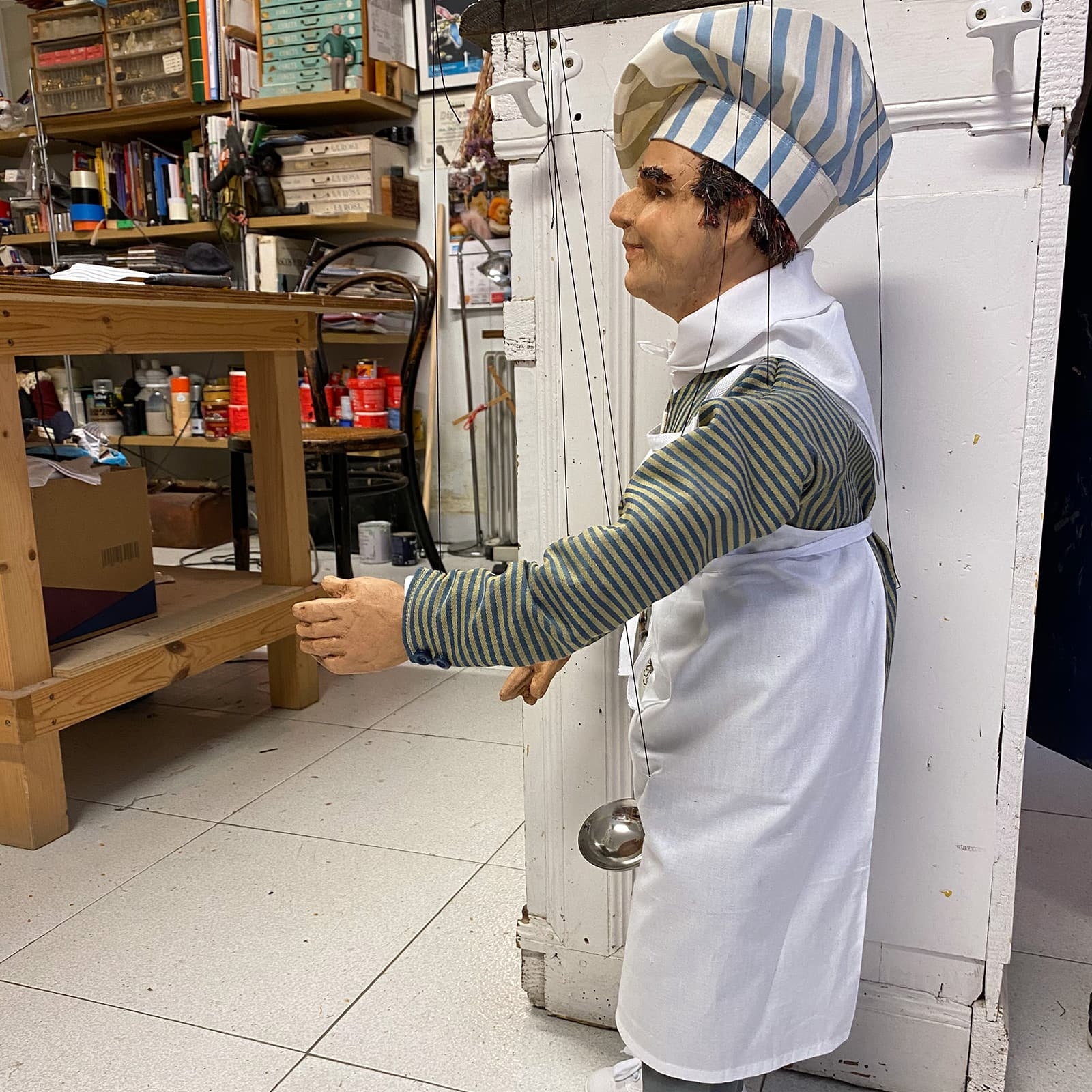 marioneta artesanal - cocinero - menina - hondarribia