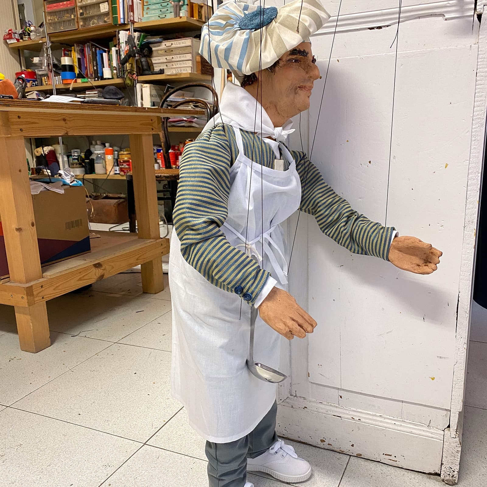 marioneta artesanal - cocinero - menina - hondarribia
