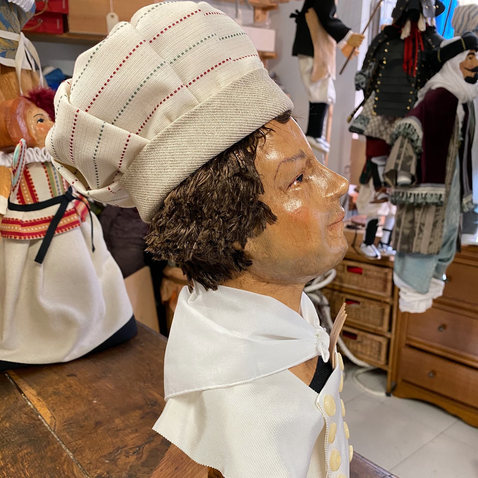 busto artesanal - cocinero - menina - hondarribia