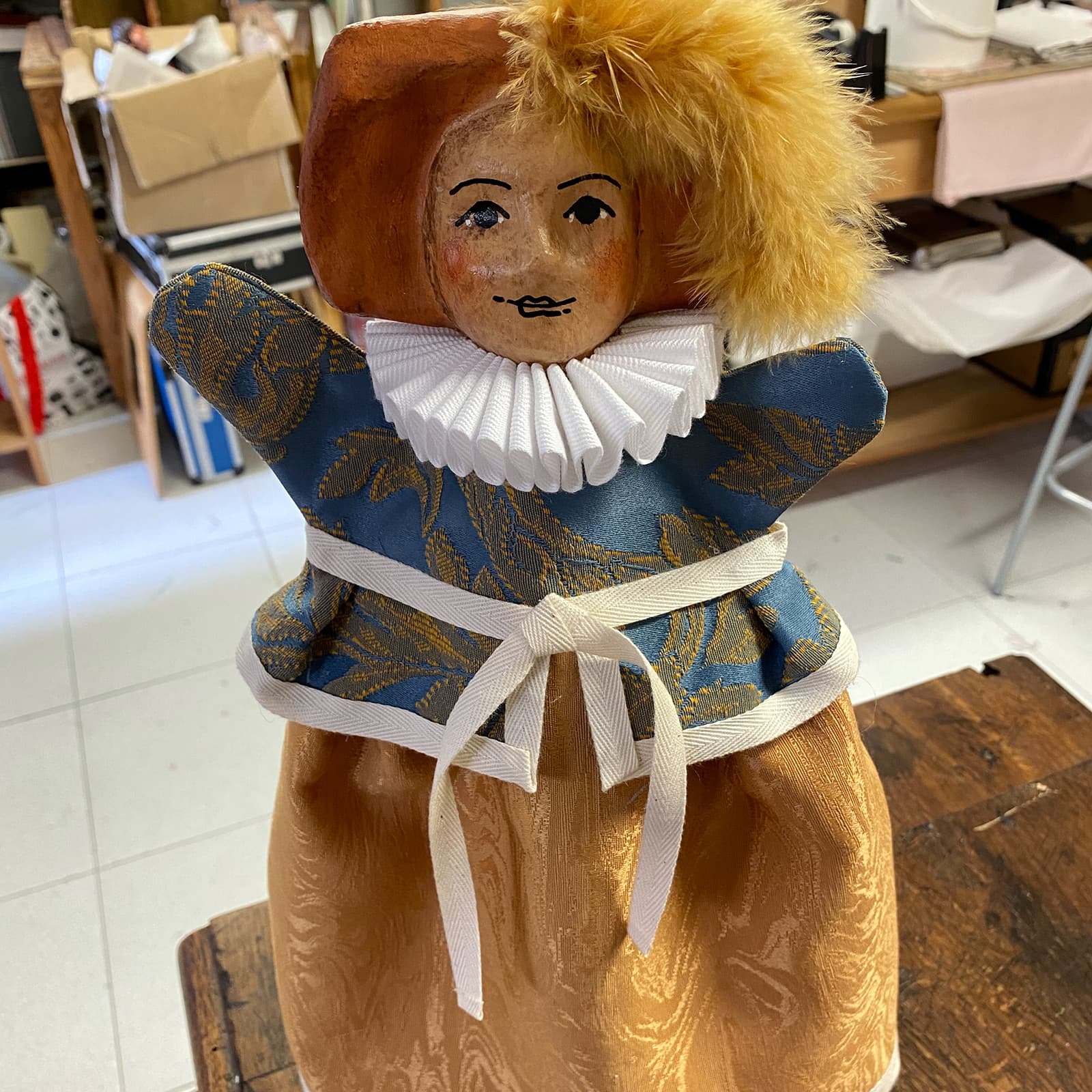 marioneta artesanal de guante - menina - hondarribia