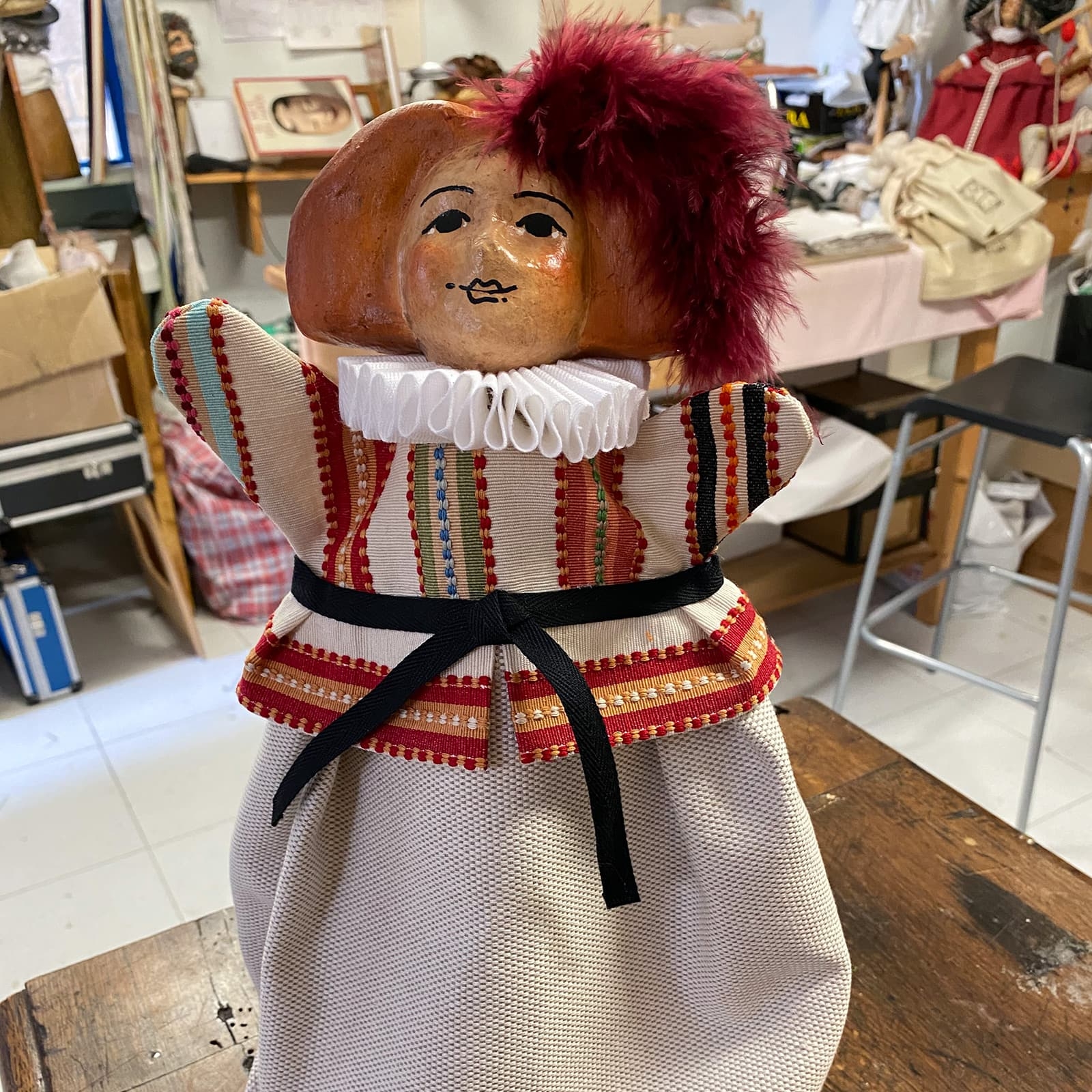 marioneta artesanal de guante - menina - hondarribia