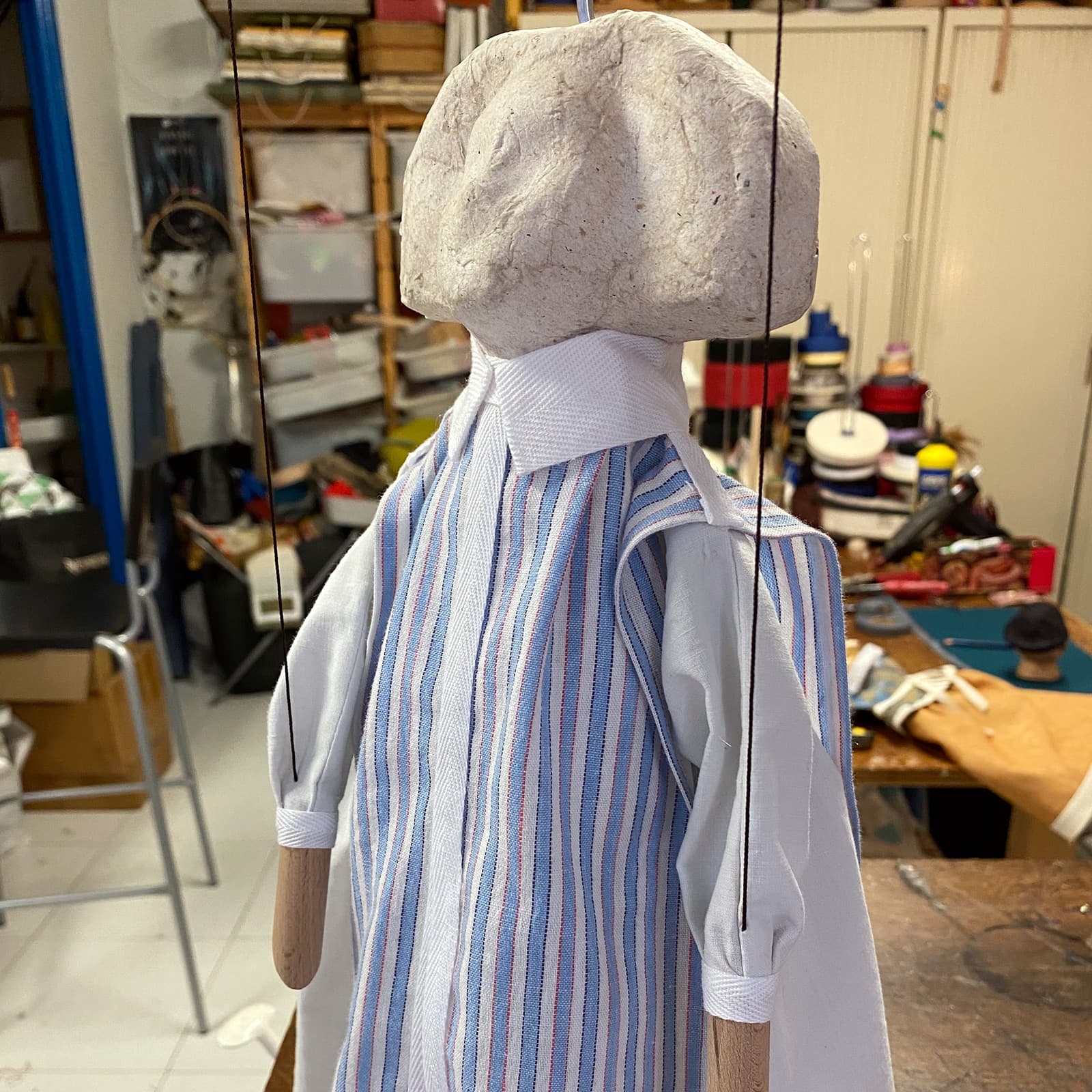 marioneta artesanal de guante neutra - menina - hondarribia