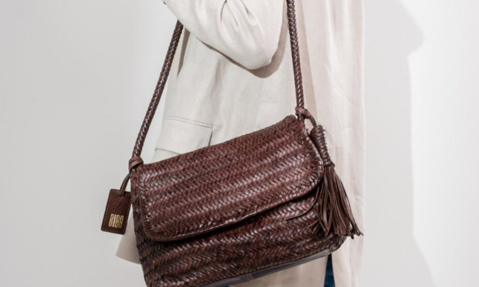 BOLSO BIBA PERKINS TAPA CAMEL B MBOLA Alta bisuter a y Complementos