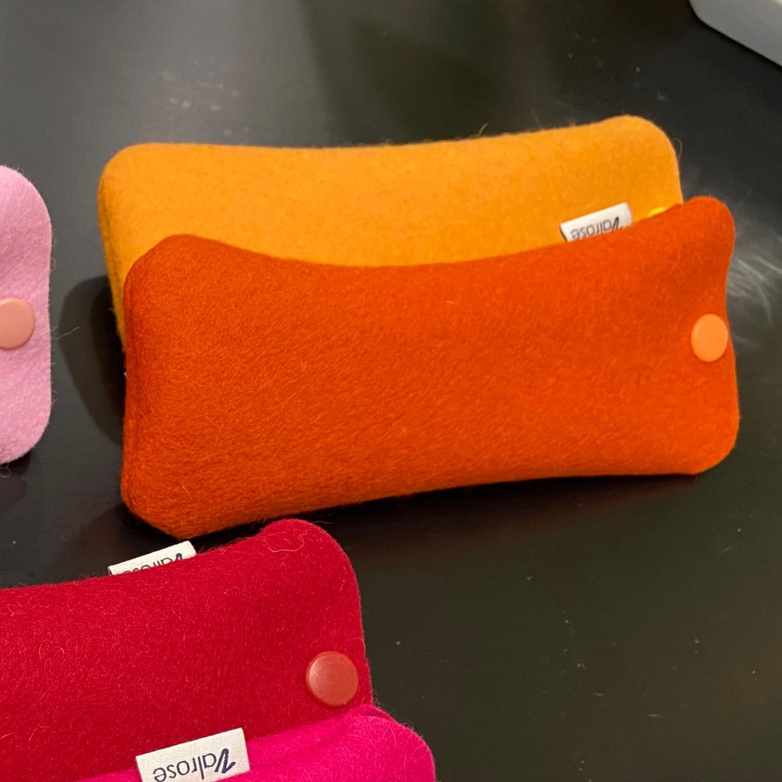 Funda artesanal para gafa en fieltro naranja