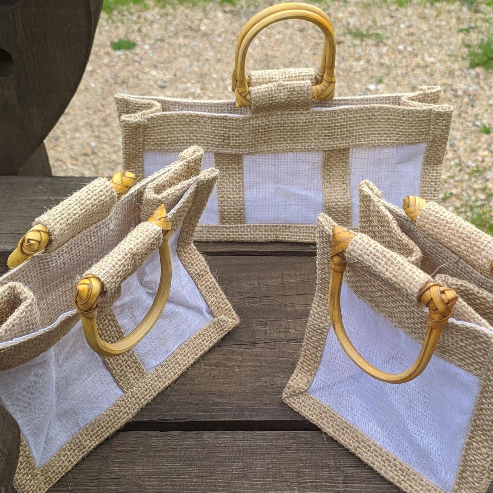 JABON ARTESANO ACEITE DE ARGÁN  con bolsito de yute