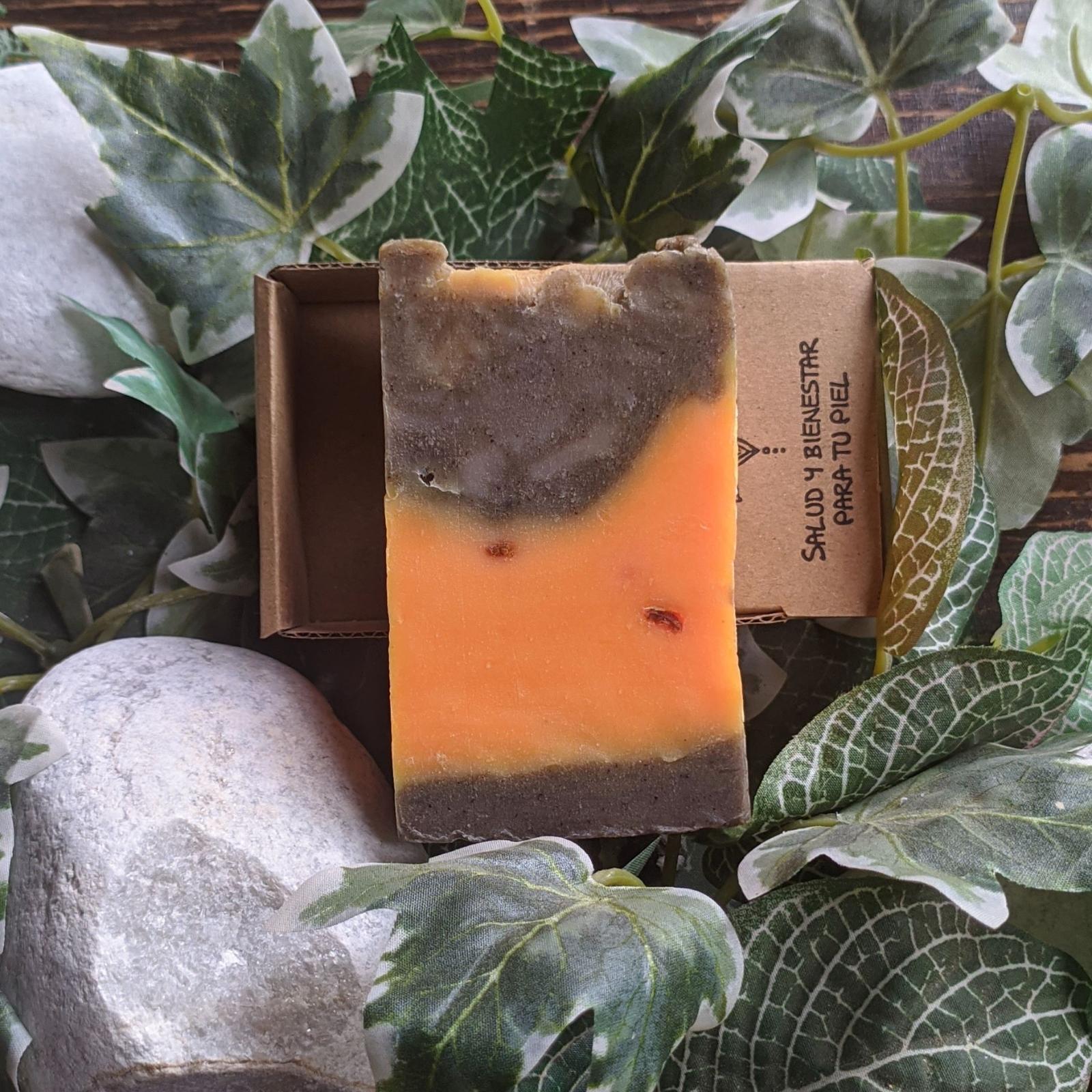 JABON ARTESANO CANELA Y NARANJA  con bolsito de yute