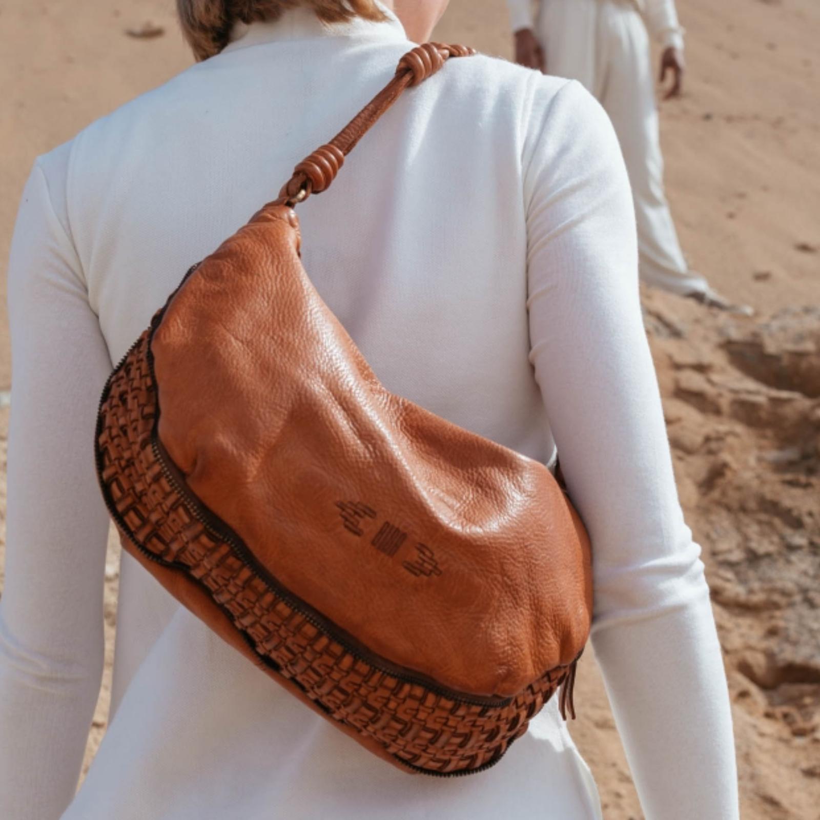 BOLSO DE HOMBRO BIBA NILAND CAMEL