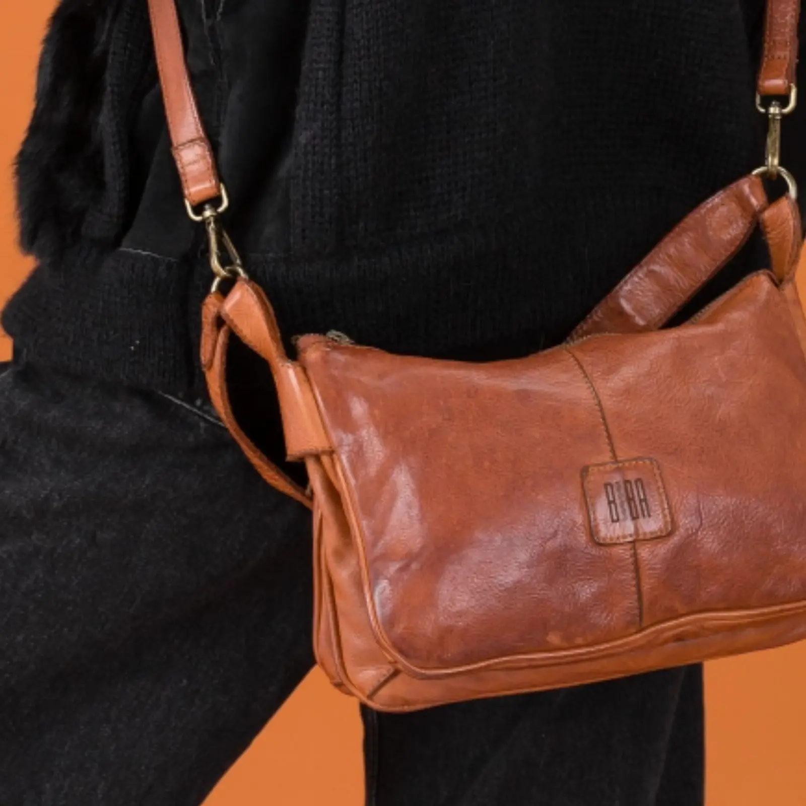 BOLSO BIBA BOSTON MEDIANO NEGRO