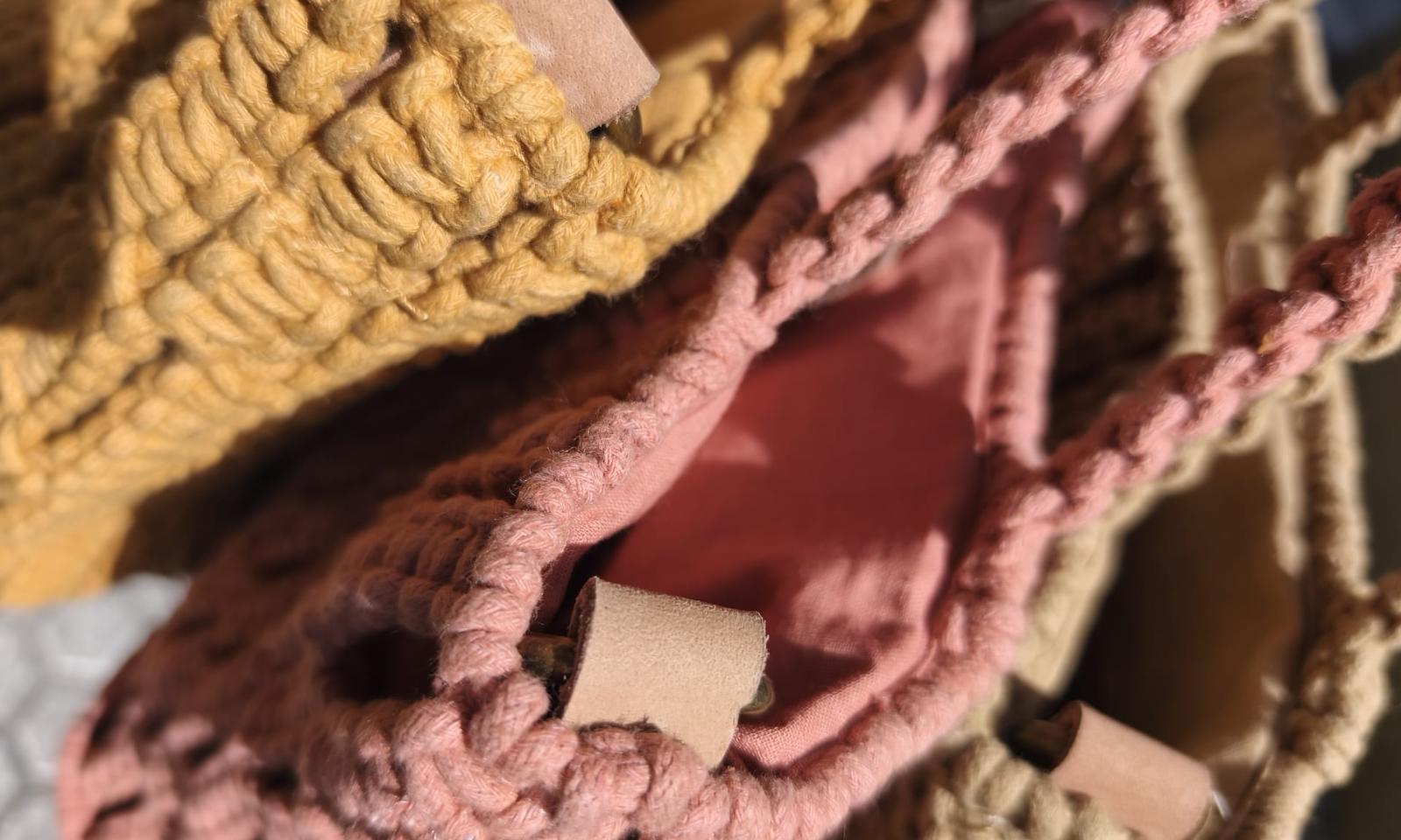 BOLSO DE HOMBRO BIBA ATACAMA ROSA