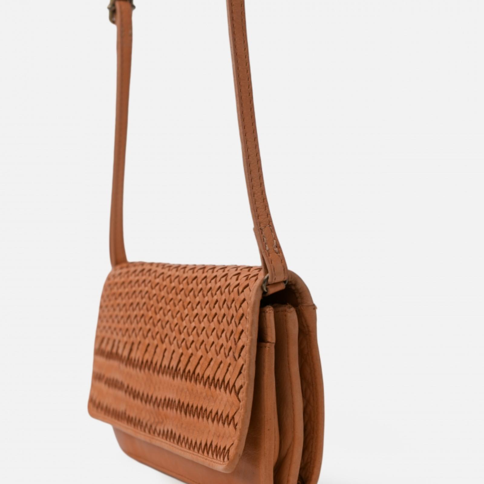 BOLSO BANDOLERA BIBA ROSEAU CAMEL