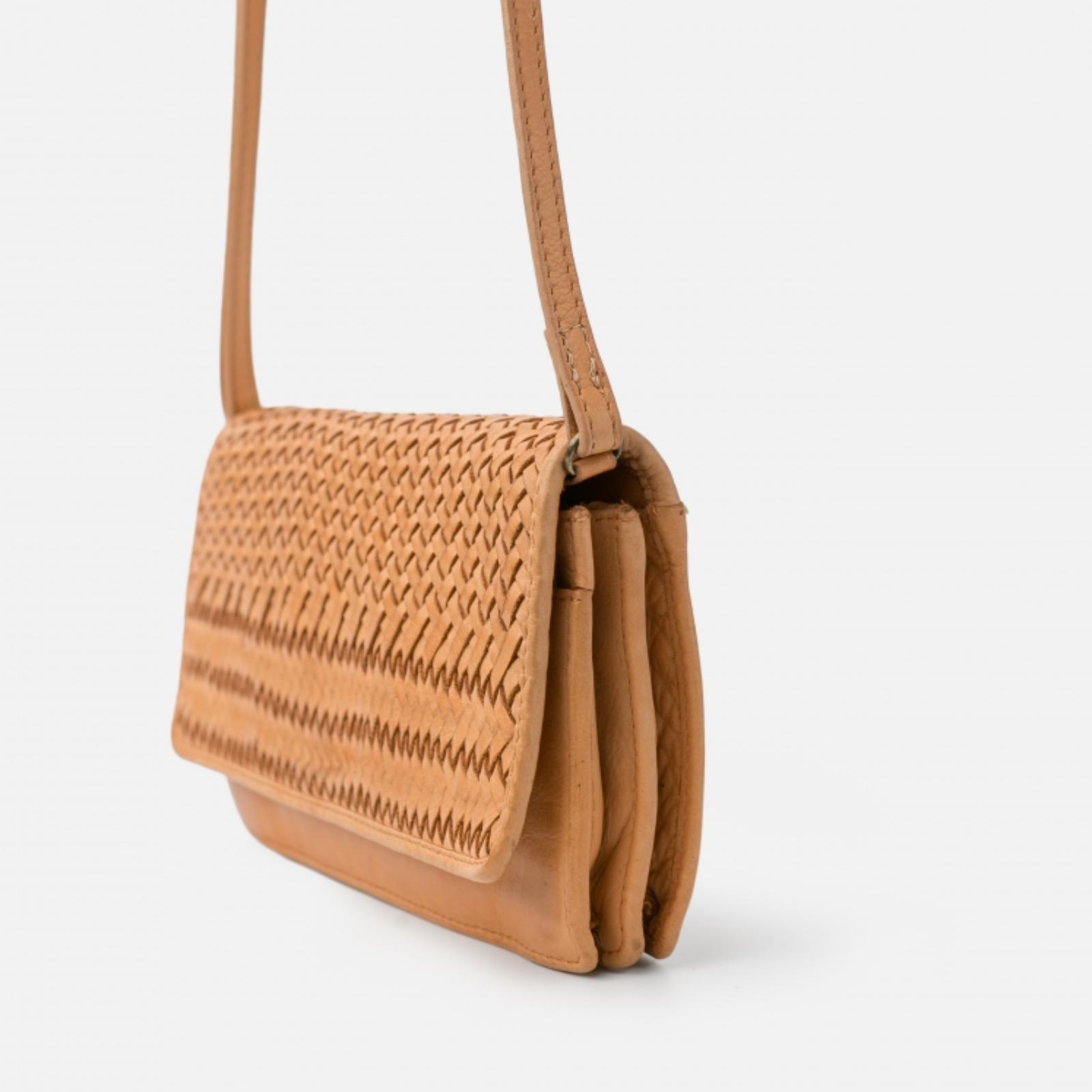 BOLSO BANDOLERA BIBA ROSEAU SALMON