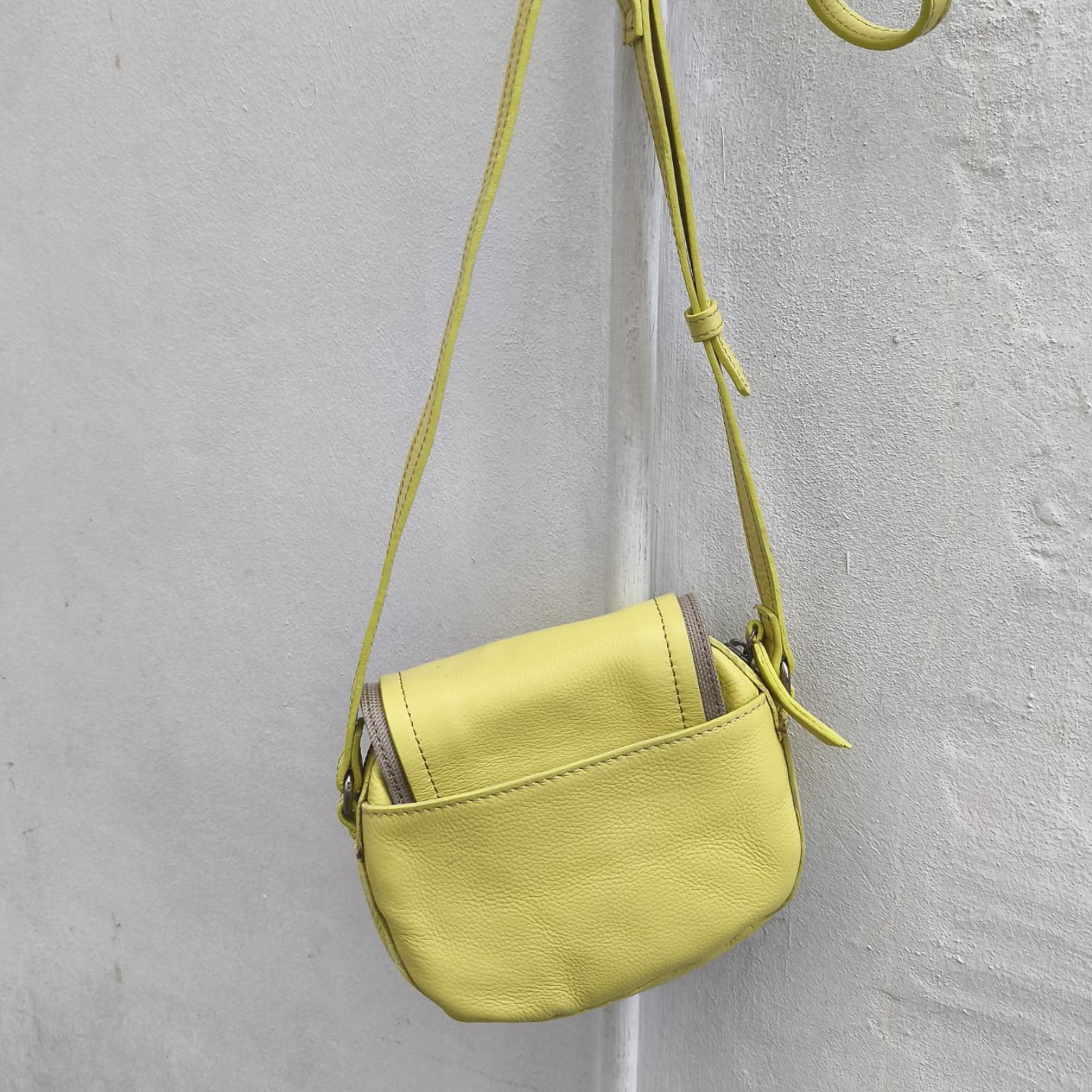 BOLSO BIBA CORINNE AMARILLO