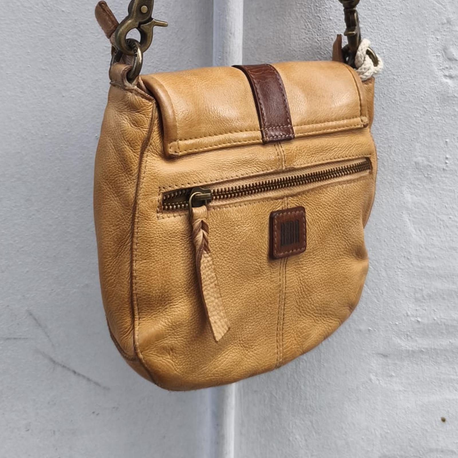 BOLSO BIBA CLINT AMARILLO