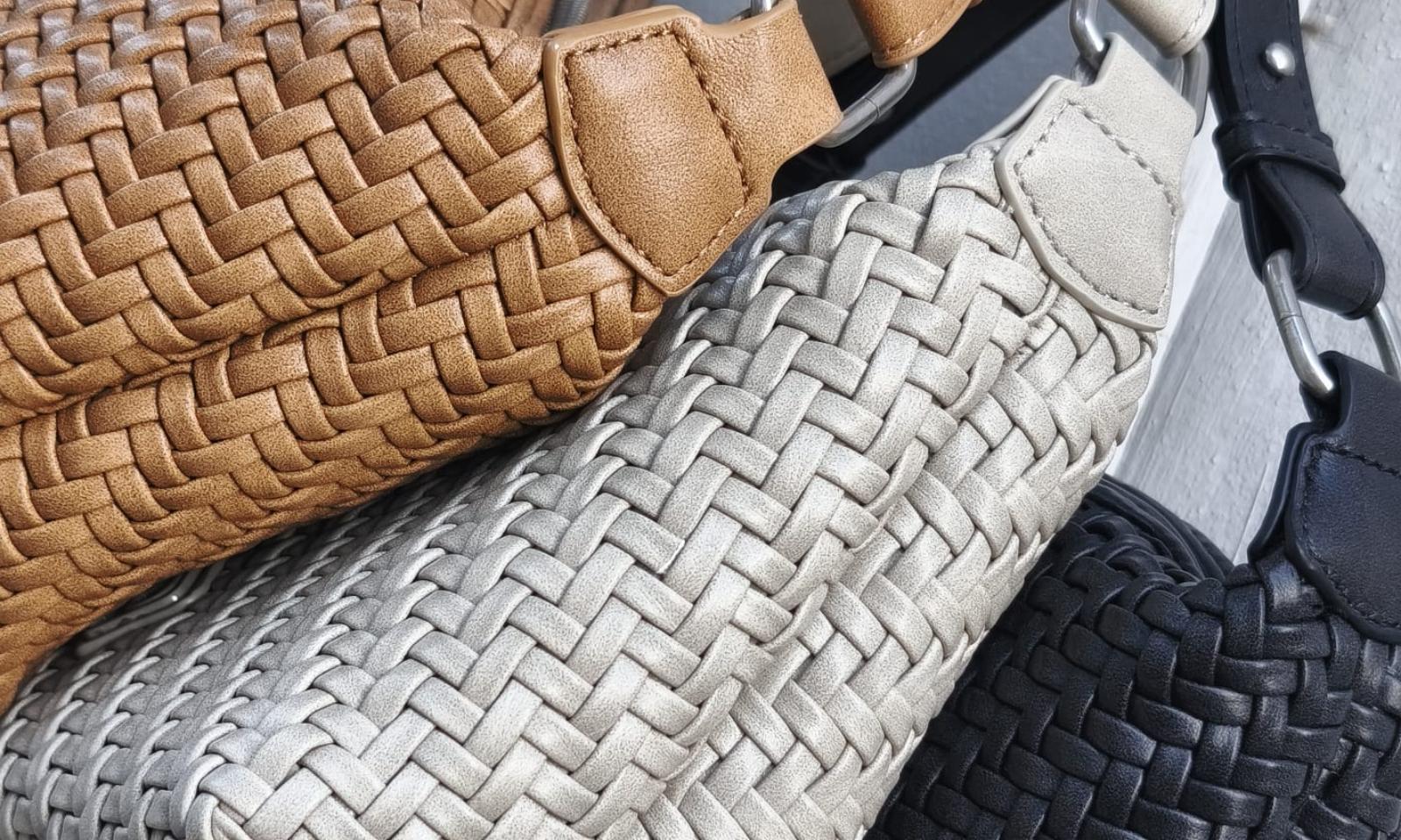 BOLSO DE MANO PEPE MOLL CAMEL