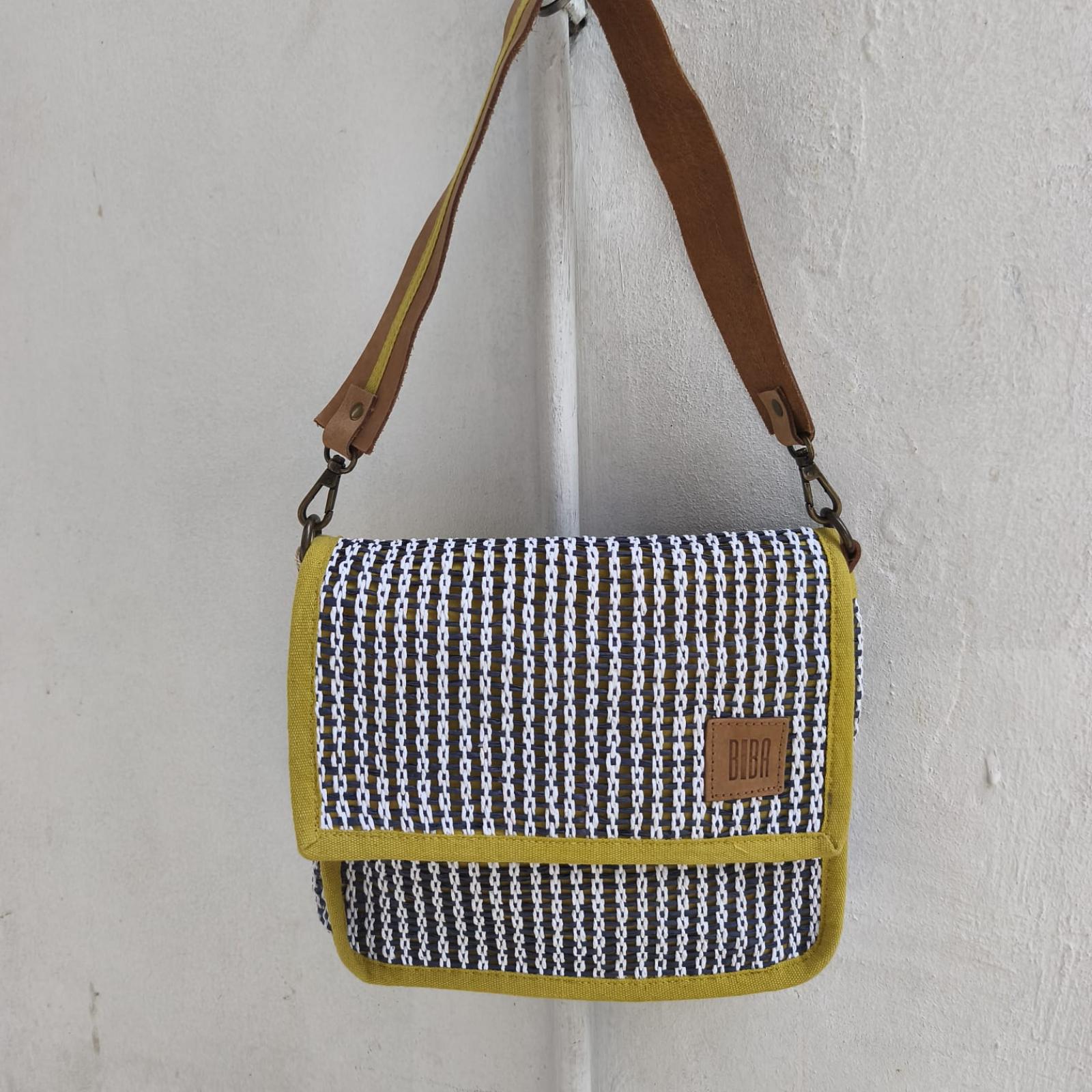BOLSO DE HOMBRO BIBA CAYMAN AMARILLO