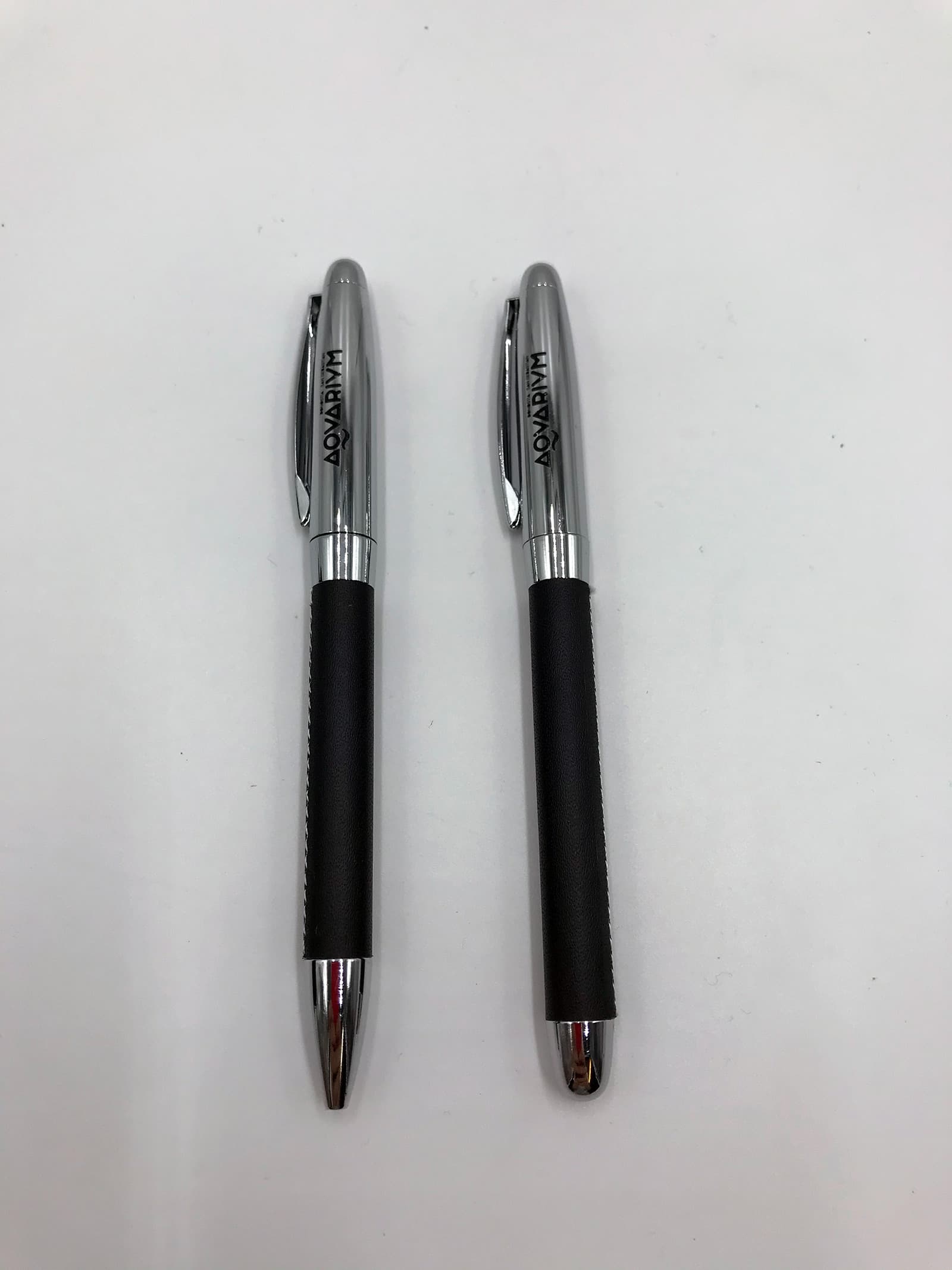 bolígrafos con estuche - aquarium san sebastian