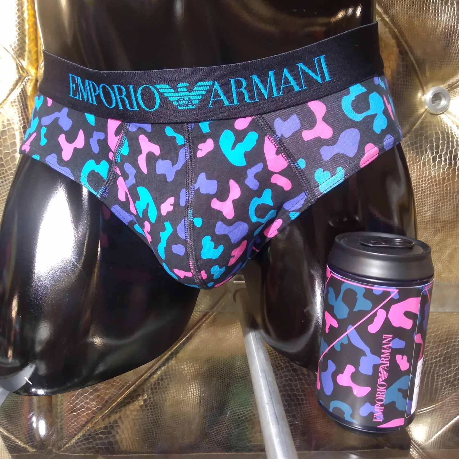 SLIP DE HOMBRE EMPORIO ARMANI CON LATA DE REGALO
