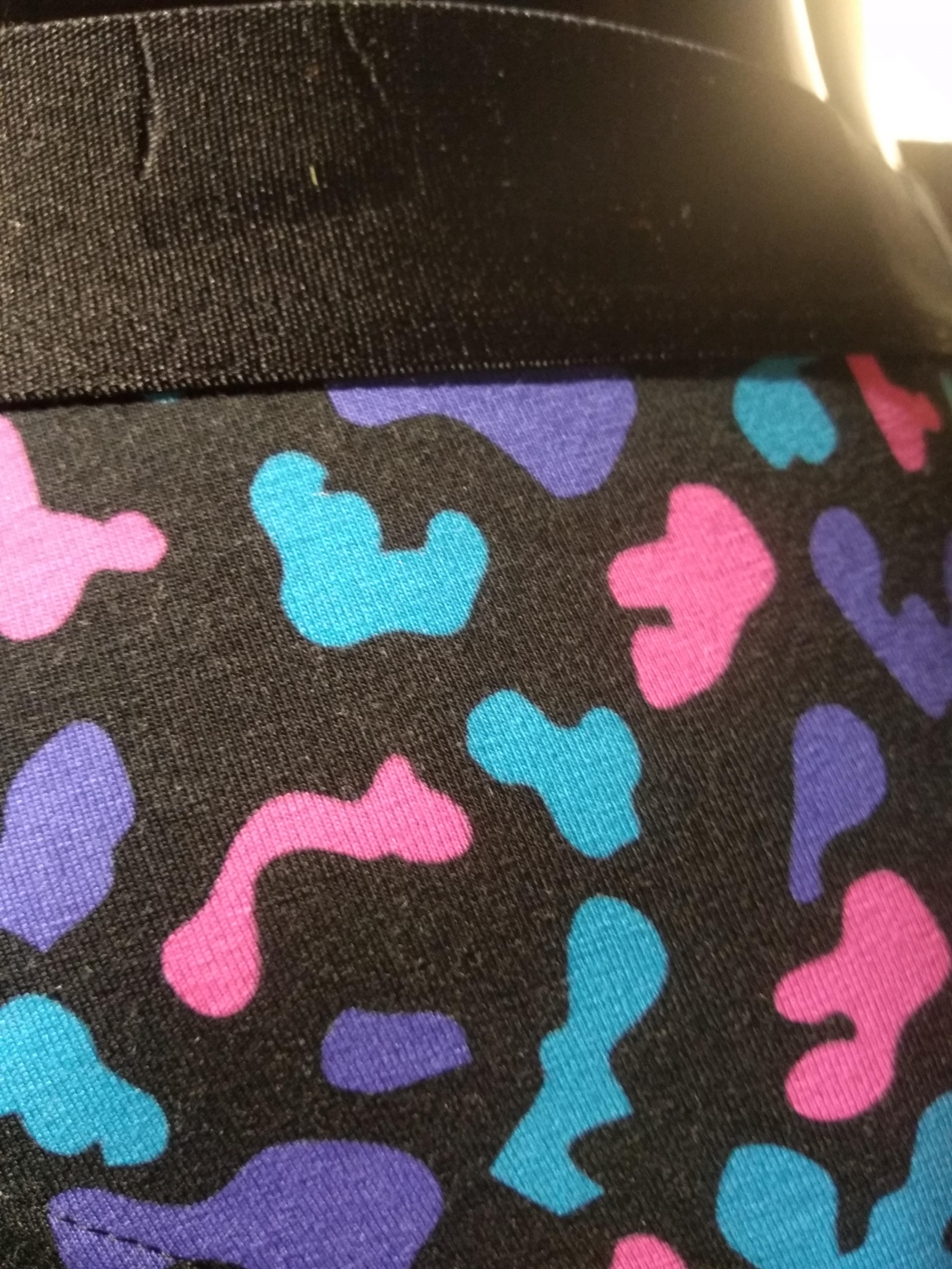 SLIP DE HOMBRE EMPORIO ARMANI CON LATA DE REGALO