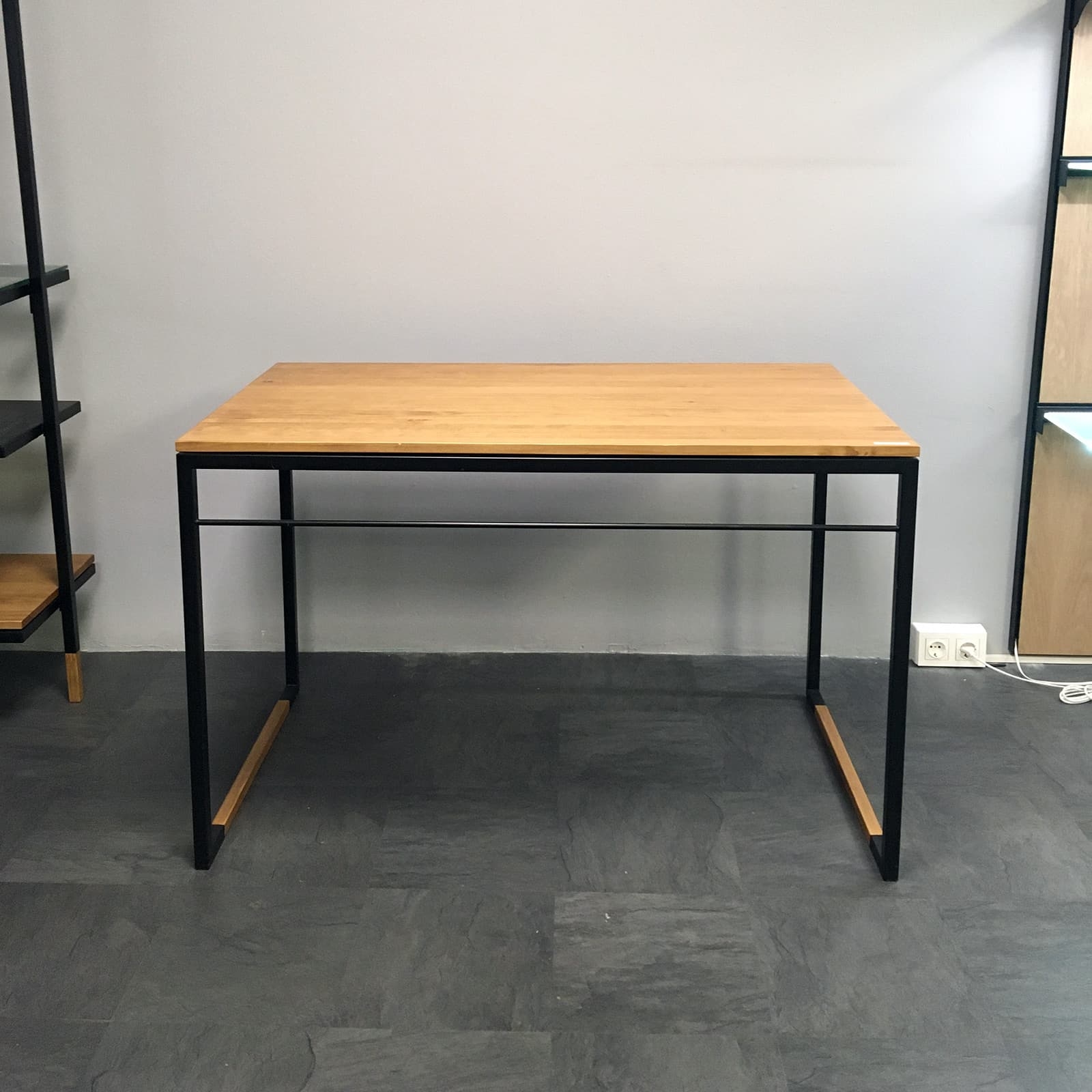 Mesa SUSTRAI - Equipamiento Comercial - Hernani - Donostia - Gipuzkoa - Madrid